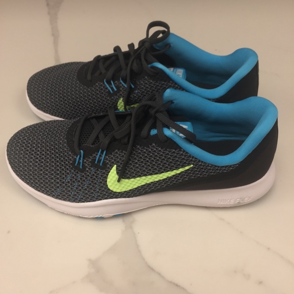 NIKE TRAINING FLEX TR 7 Sneakers Size 8 - Picture 3 of 8